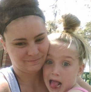 Meet your Posher, Becca